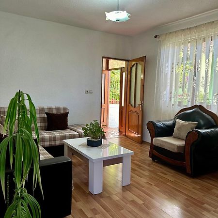 Jea House Apartment โปกราเดซ ภายนอก รูปภาพ